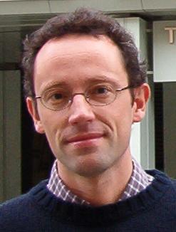 Dr. Daniel Fernández Hevia